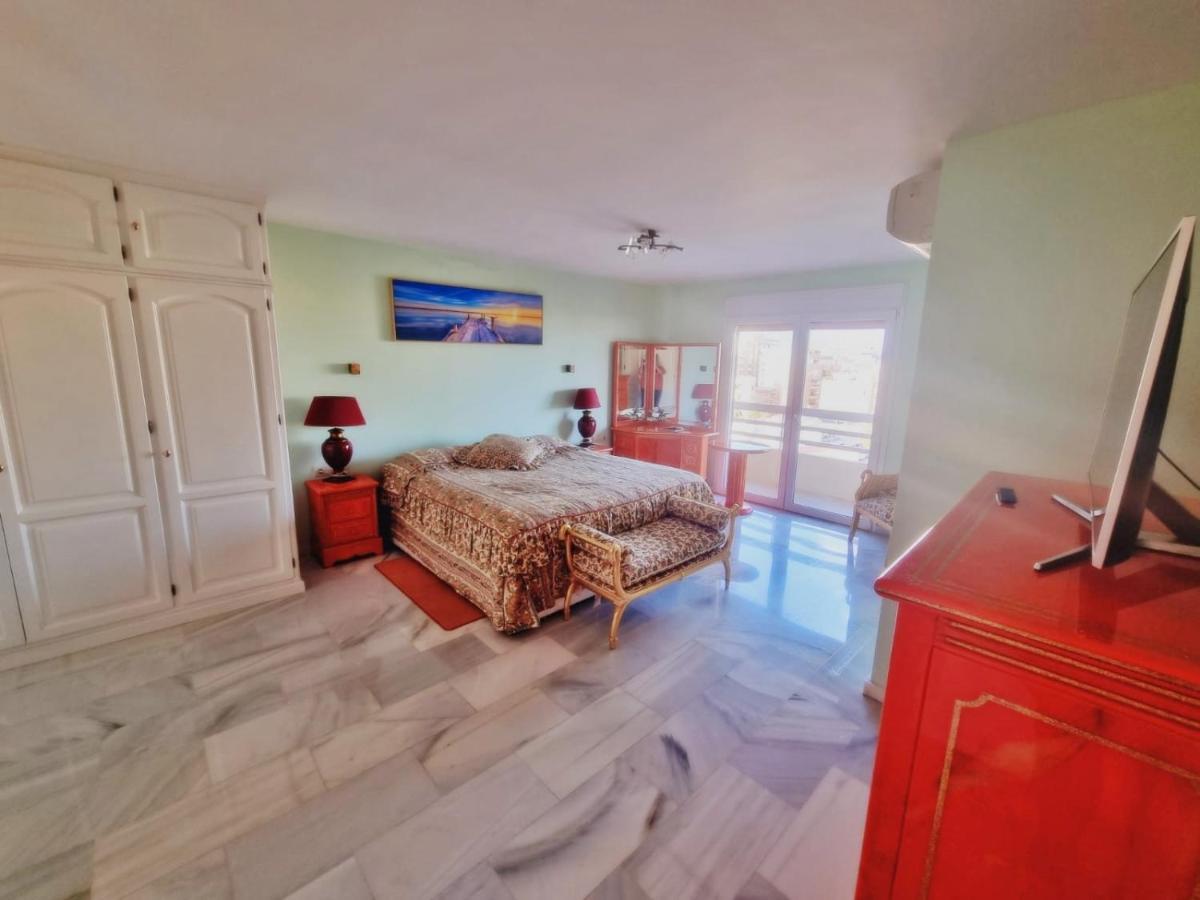 Penthouse With Private Pool, Hot Tub Jacuzzi With Sea Views And Chill-Out Zone, Close To The Sea Marbella Buitenkant foto
